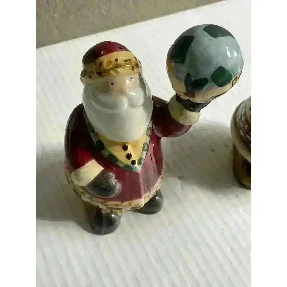 Sakura‎ Debbie Mumm Joy to the World Salt& Pepper Shaker Set In Box Christmas